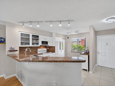 2205 S Cypress Bend Drive #505, Pompano Beach, FL, 33069