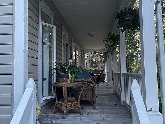 2nd image of 518 Water St