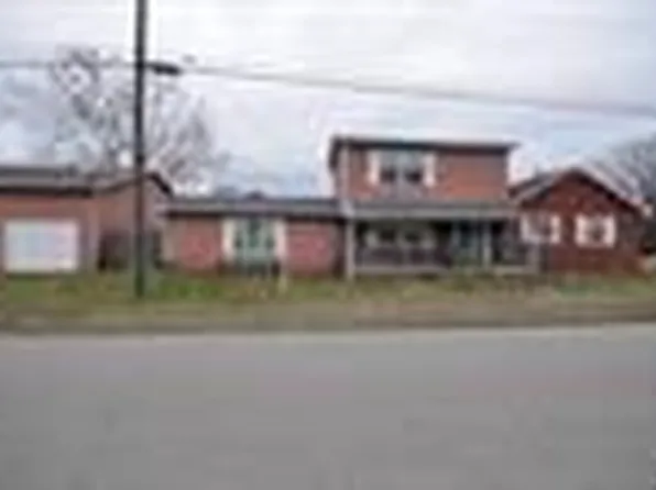 8316 W Cooley St, Yorktown, IN 47396