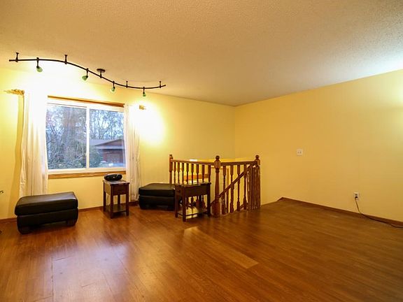 5th image of 4408 83rd Cir N
