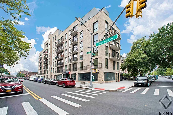 Rented by ERNY LLC | media 18