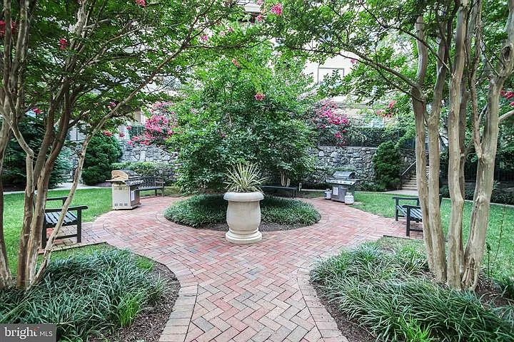 11750 Old Georgetown Rd — Photo 21