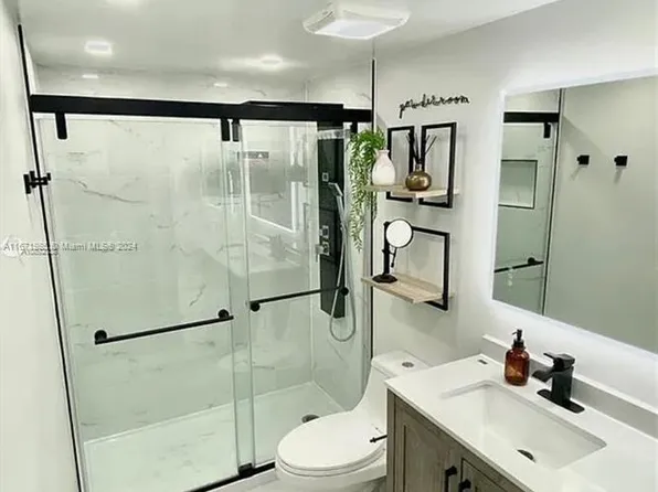 12136 Saint Andrews Pl APT 108, Hollywood, FL 33025