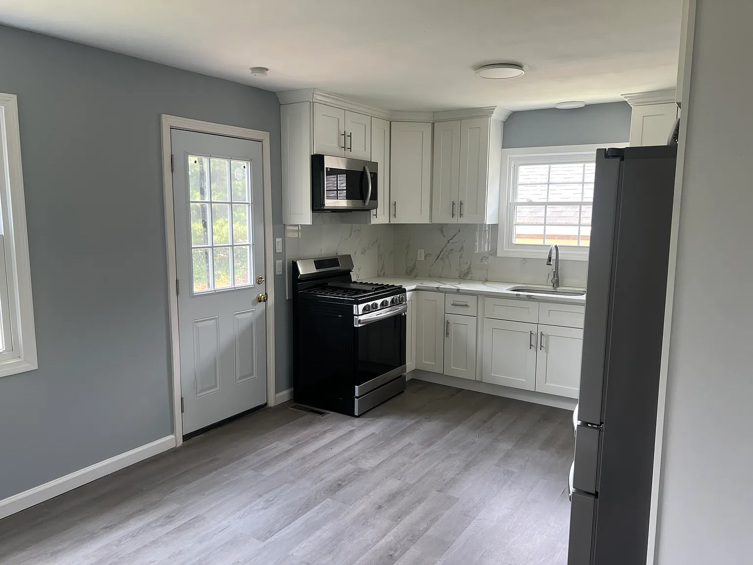 4 bed, 1826 sqft, $3,800 — Photo 2