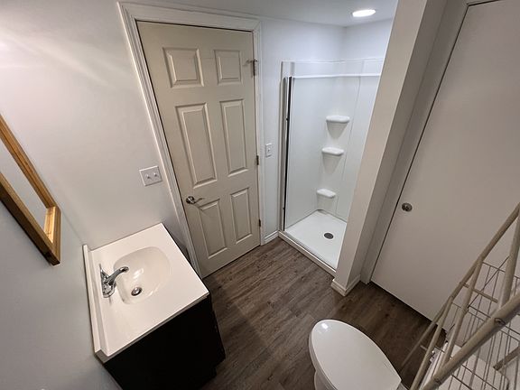 5th image of 732 Bonaire Rd #9