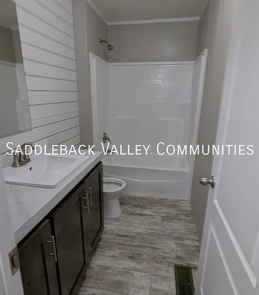 2221 S Prairie Ave #35 — Photo 10