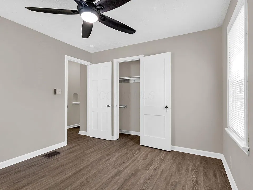 1059 Lawrence Dr