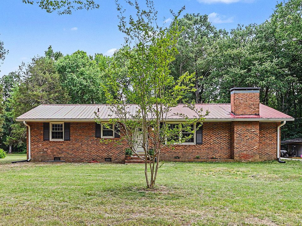 1st image of 2064 Oak Hill Rd