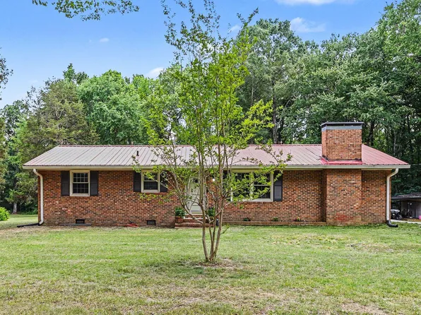 2064 Oak Hill Rd, Oxford, NC 27565