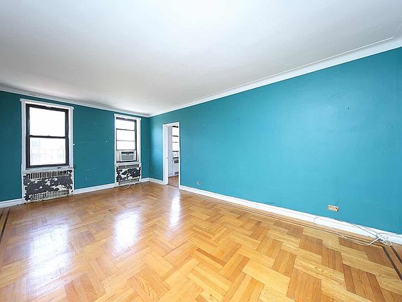 5th image of 110 Shore Blvd APT 5K