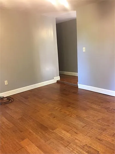 509 Willis Ave #2 — Photo 5