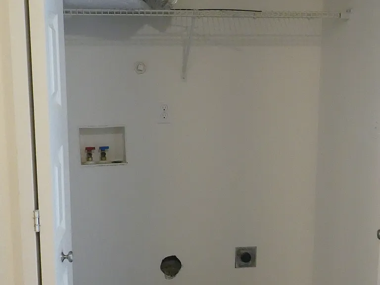 215 S Church St #9 — Photo 4