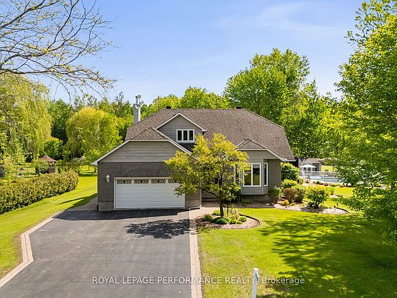 5th image of 882 Castor Rd