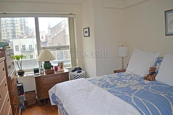 Rented by Peter Ashe | media 7