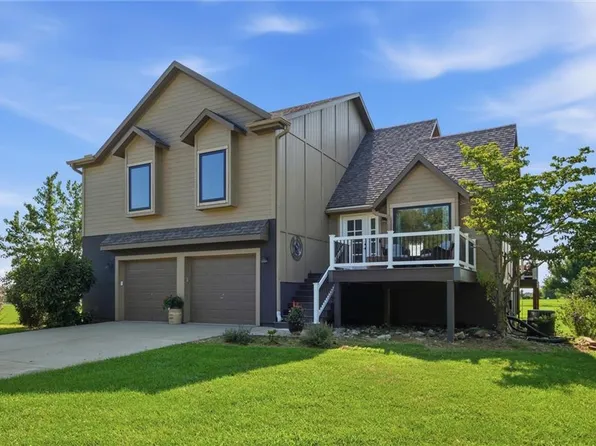 27520 Normandy Rd, Louisburg, KS 66053