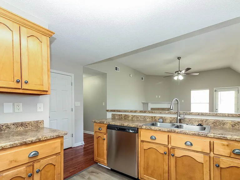 5842 Carrel Cv — Photo 9