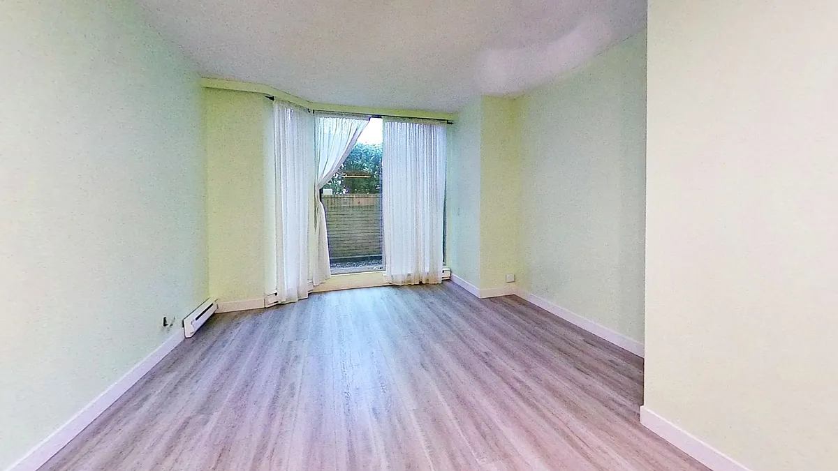 Building Photo - 2668 Ash St #204