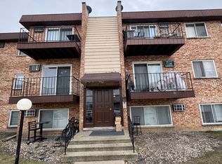 2098 W Algonquin Rd #2A, Mount Prospect, IL 60056