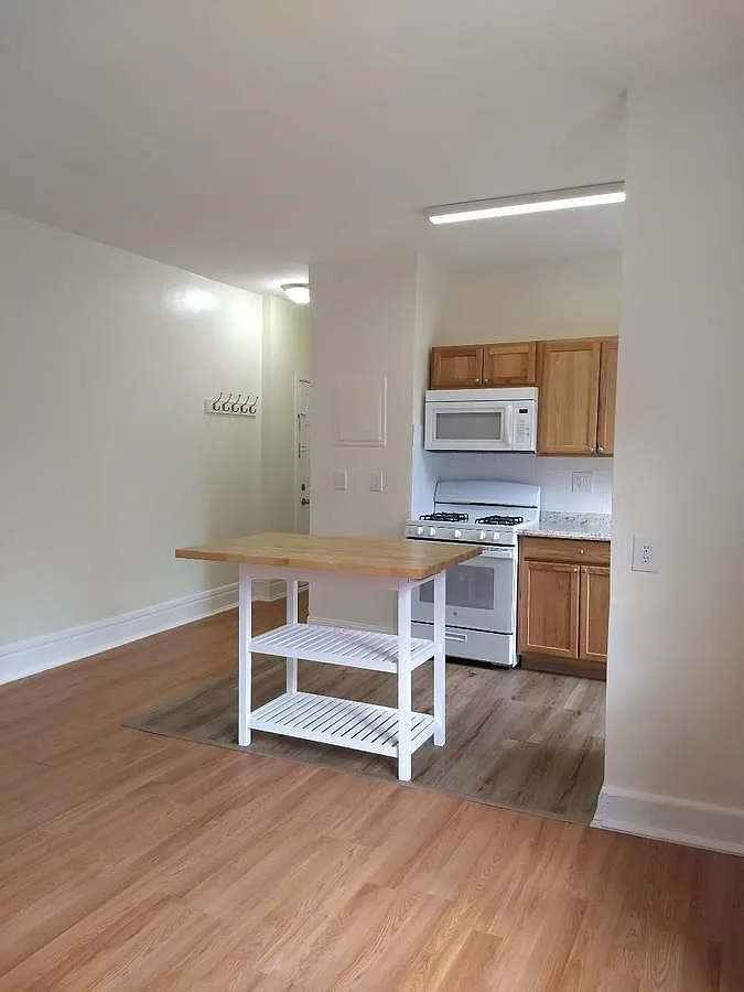 Fairmount Court — Photo 2
