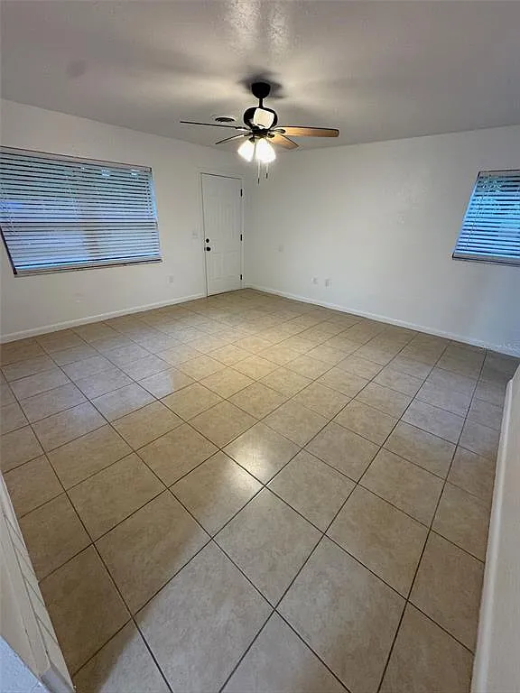 2 bed, 1.0 bath, 1028 sqft, $1,199 — Photo 4