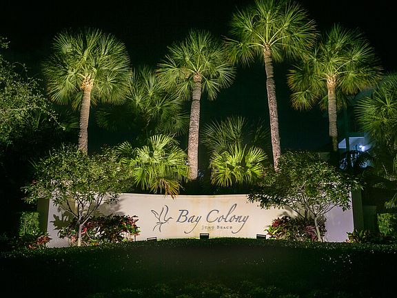 2nd image of 842 Bay Colony Drive S