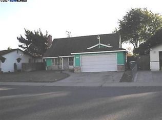 1034 W Tioga Way, Manteca, CA