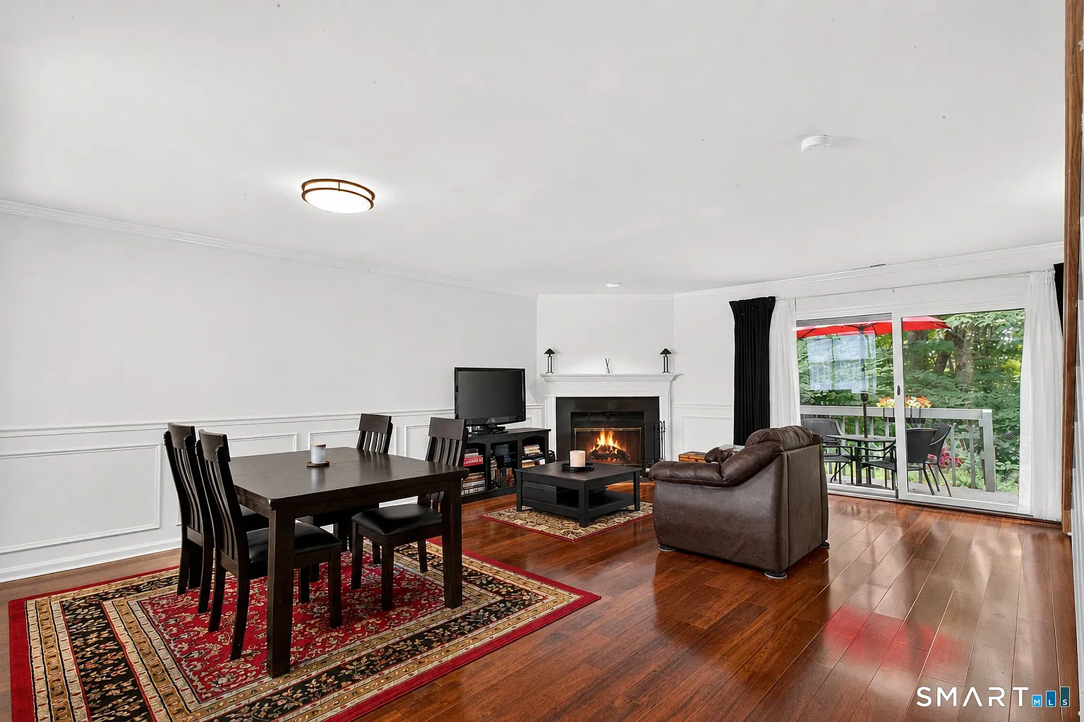 2 bed, 1.5 bath, 1220 sqft, $3,600 — Photo 2