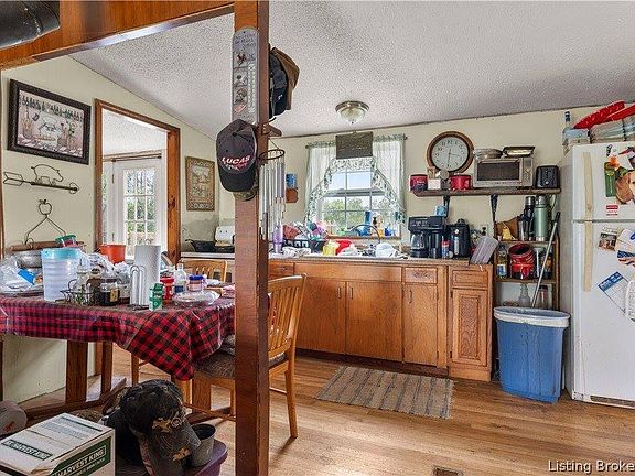 2nd image of 4460 Hill Grove Rd SW