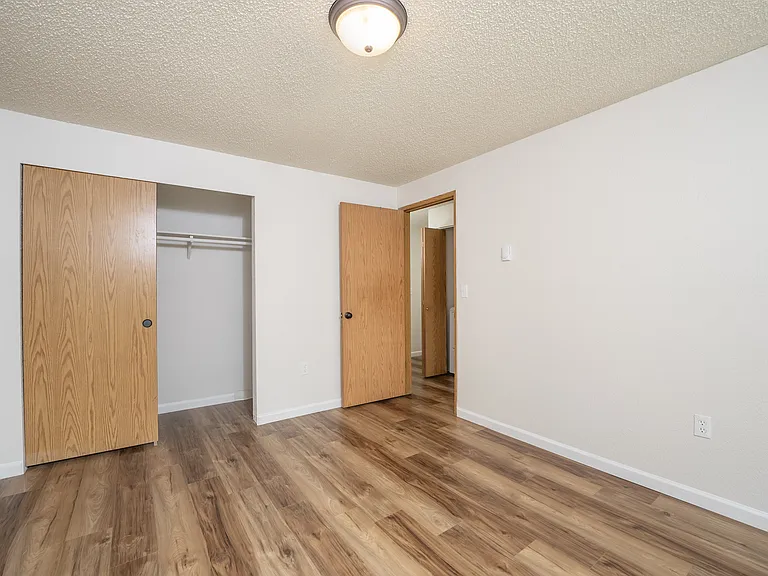 1 Bed 1 Bath W/ Patio - 740 Sq Ft 1 Bed 1 Bath W/ Patio - 740 Sq Ft
