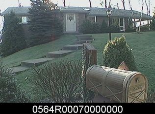 6812 Vickers Dr, Pittsburgh, PA 15236