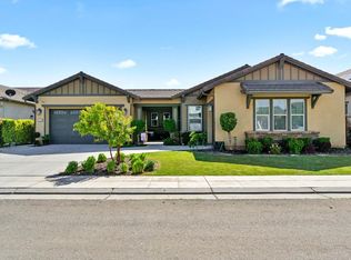 614 Crescent Ln, Madera, CA 93636