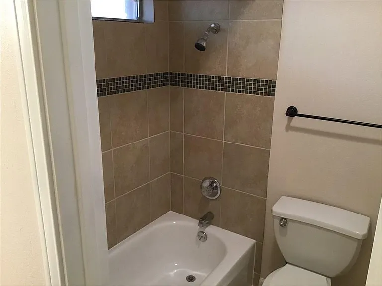 5813 Bobbie Ln — Photo 23