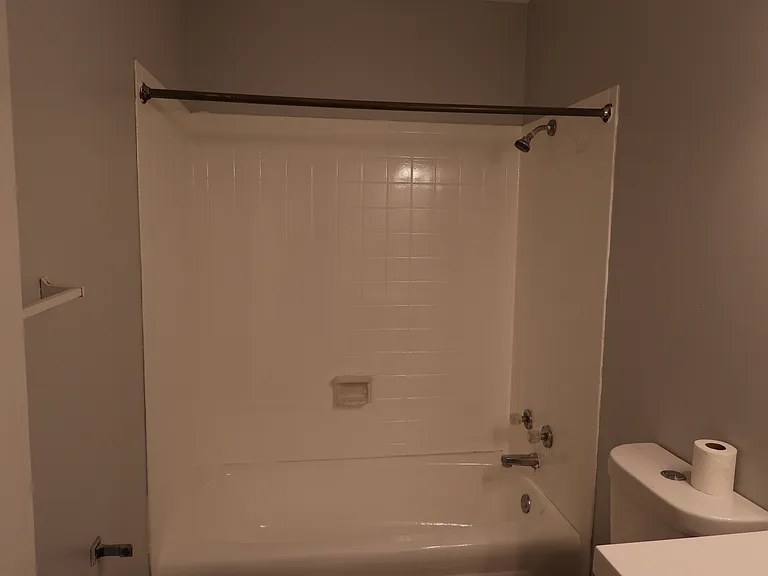 205 Long St #2 — Photo 22