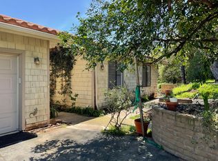 2431 E Mission Rd, Fallbrook, CA 92028