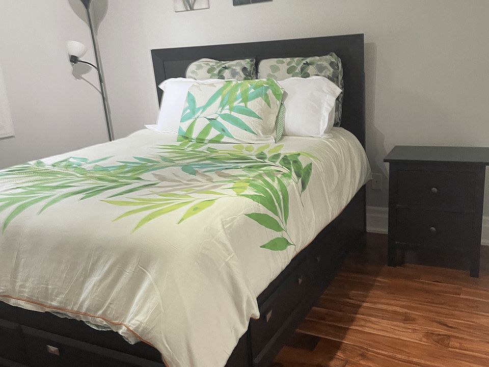 Bedroom A: $1,080 Private room with Queen sized bed (Private bathroom)
Solo female occupant only