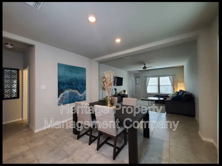 10522 Barbeque Bay — Photo 6