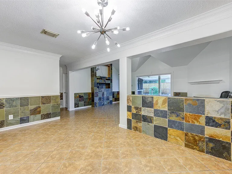 21450 Park Post Ln — Photo 16