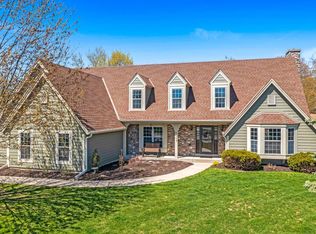 N49W16342 Kristen Ct, Menomonee Falls, WI 53051