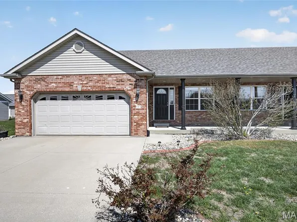 55 Bridgewater Ln Unit A, Highland, IL 62249