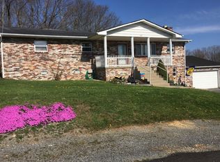 191 2nd St, Shady Spring, WV 25918