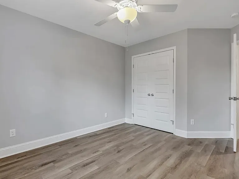 245 Abigail Cir — Photo 5
