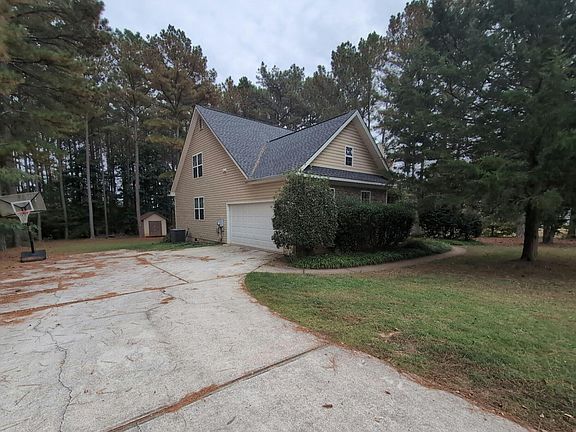 3rd image of 530 Kaitlin Cir