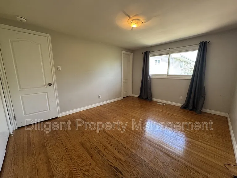 1326 Hopewell Ave #PROPERTY — Photo 15