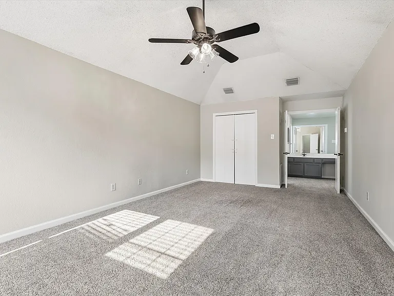 2909 Menlo Park Ln — Photo 22