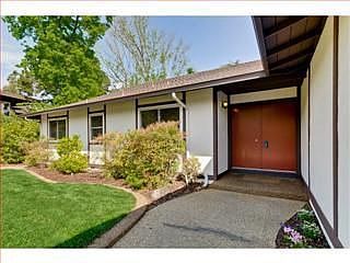 2nd image of 833 Sonoma Ter