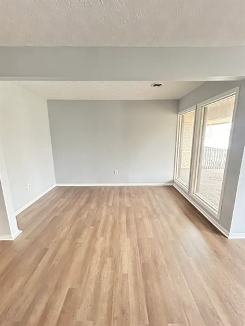 2414 King Avenue - 3 — Photo 4
