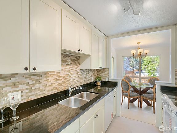 4th image of 12631 NE 9th Place #C303