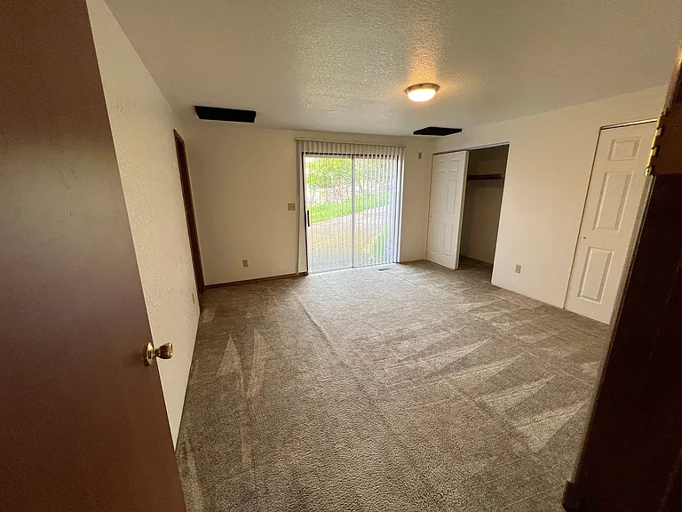 1113 NE Grandview Dr — Photo 14