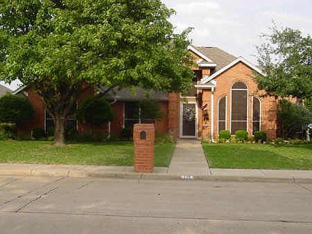 1st image of 225 Sioux Dr