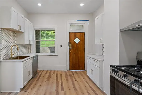 415 Mills Ave — Photo 7